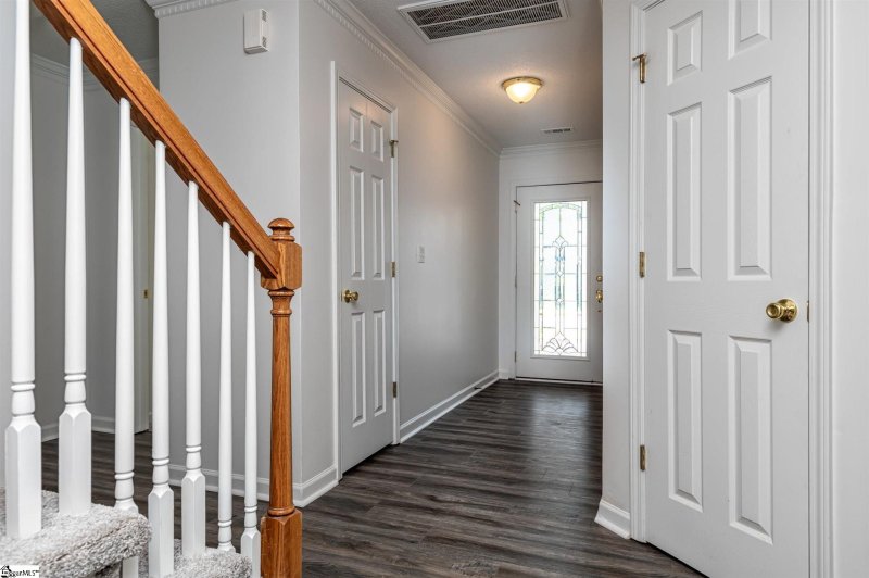 Property image 2 at 15 Magnolia Crest Drive, Simpsonville, SC 29681