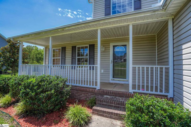 Property image 2 at 131 Brooke Lee Circle, Taylors, SC 29687