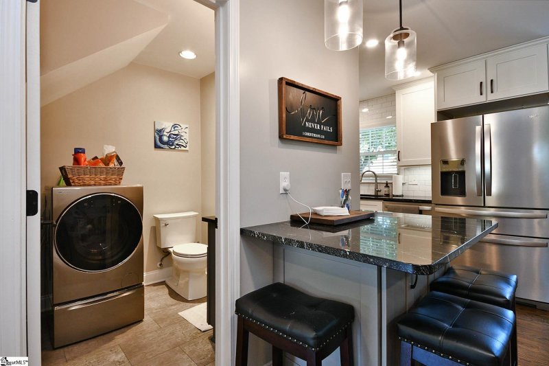 Property image 4 at 815 Edwards Road, Greenville, SC 29615