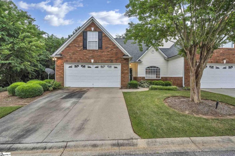 Property image 2 at 32 Kennebec Lane, Simpsonville, SC 29681