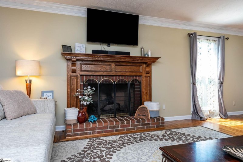 Property image 4 at 400 Glen Laurel Drive, Easley, SC 29642