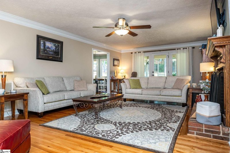 Property image 5 at 400 Glen Laurel Drive, Easley, SC 29642