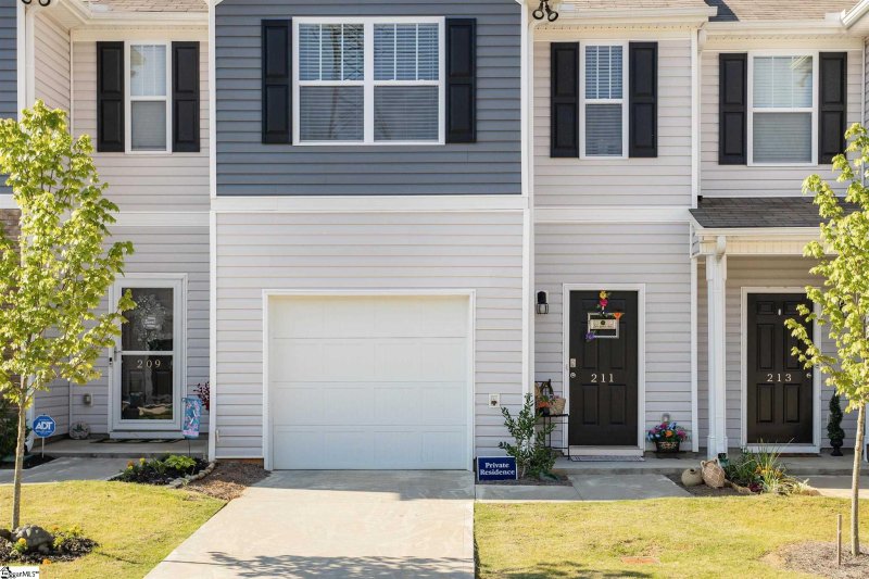 Property image 2 at 211 Northridge Court, Easley, SC 29642