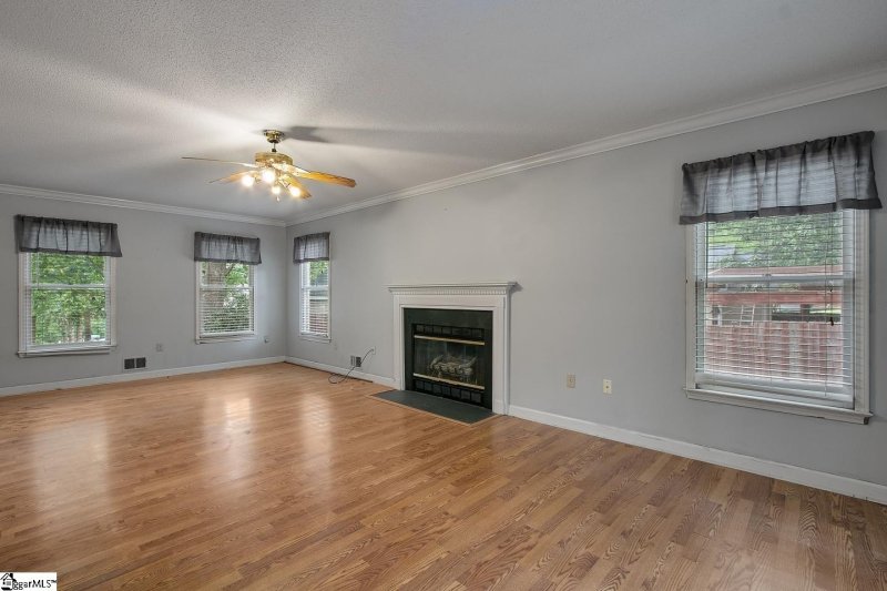 Property image 4 at 840 Shoresbrook Drive, Spartanburg, SC 29301