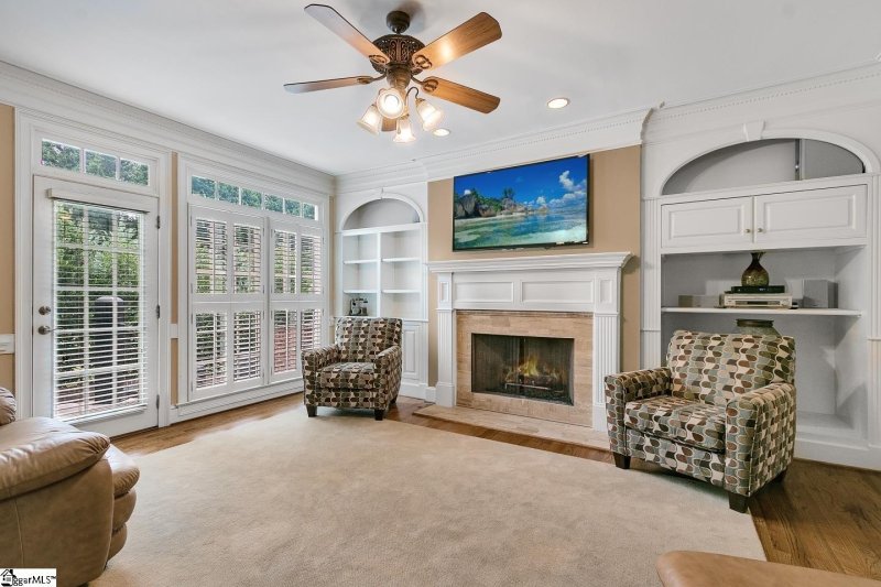 Property image 4 at 102 W Cleveland Bay Court, Greenville, SC 29615