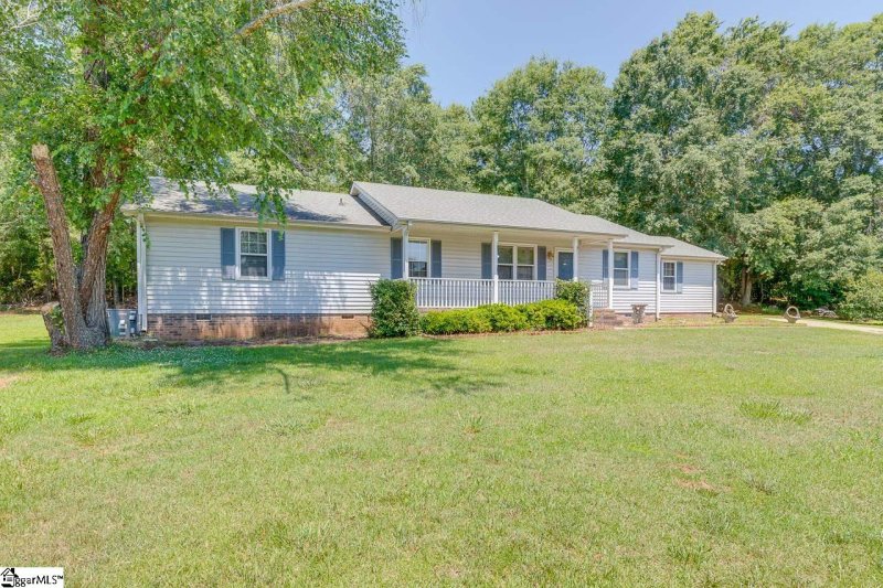 Property image 2 at 113 Wyatt Oaks Court, Easley, SC 29642