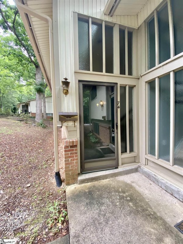 Property image 2 at 74 Briarview Circle, Greenville, SC 29615