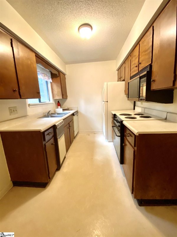 Property image 4 at 74 Briarview Circle, Greenville, SC 29615