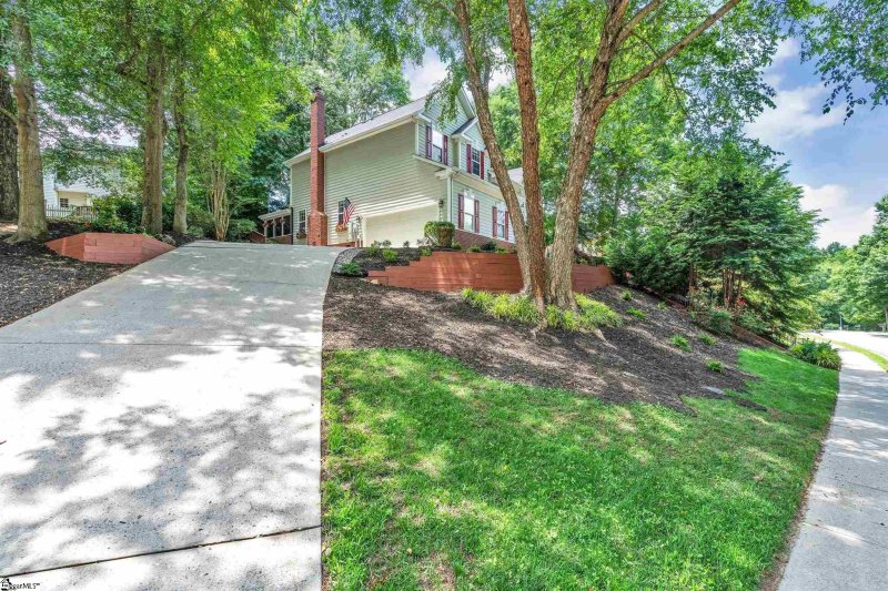 Property image 3 at 219 Windsong Drive, Greenville, SC 29615-6168