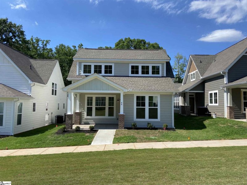 44 Cottage Knoll Circle