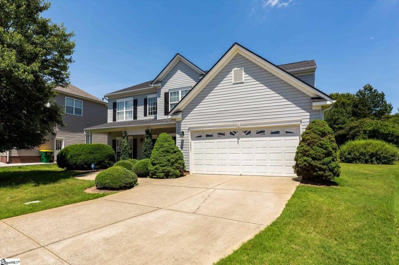 Property image 2 at 3 Coral Bell Court, Simpsonville, SC 29681