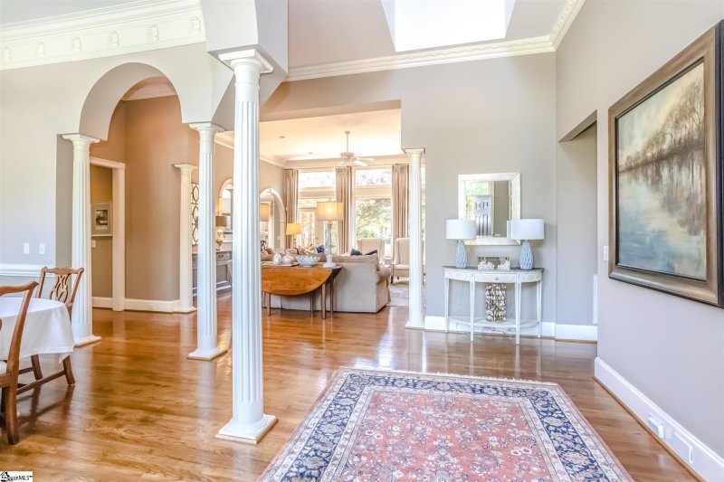 Property image 2 at 6 E Cleveland Bay Court, Greenville, SC 29615