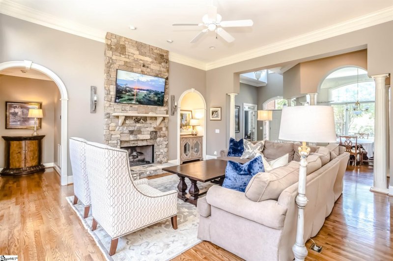 Property image 5 at 6 E Cleveland Bay Court, Greenville, SC 29615