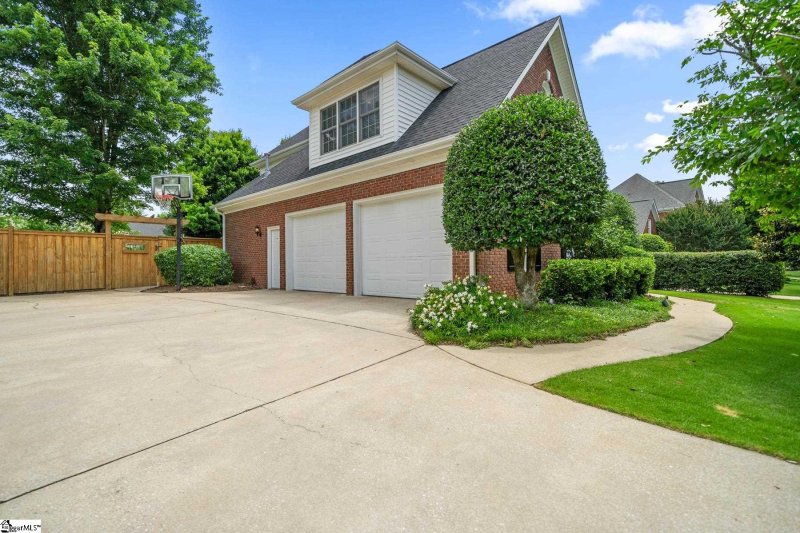 Property image 2 at 216 Huddersfield Drive, Simpsonville, SC 29681