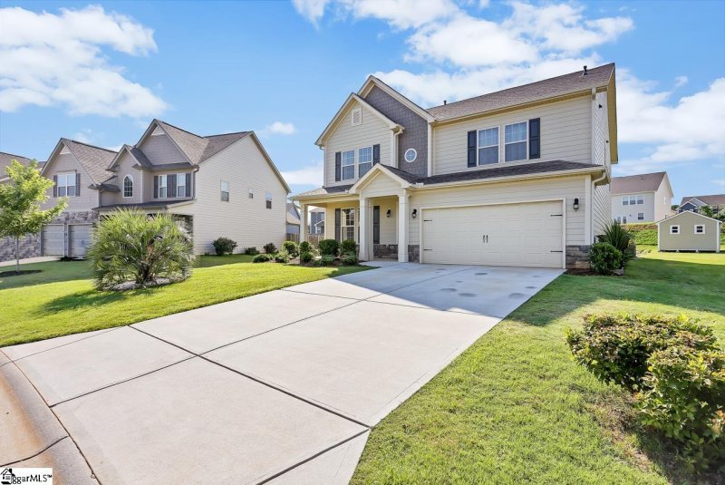 Property image 2 at 404 Brandybuck Drive, Piedmont, SC 29673