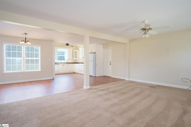 Property image 3 at 22 Laws Lane, Piedmont, SC 29673