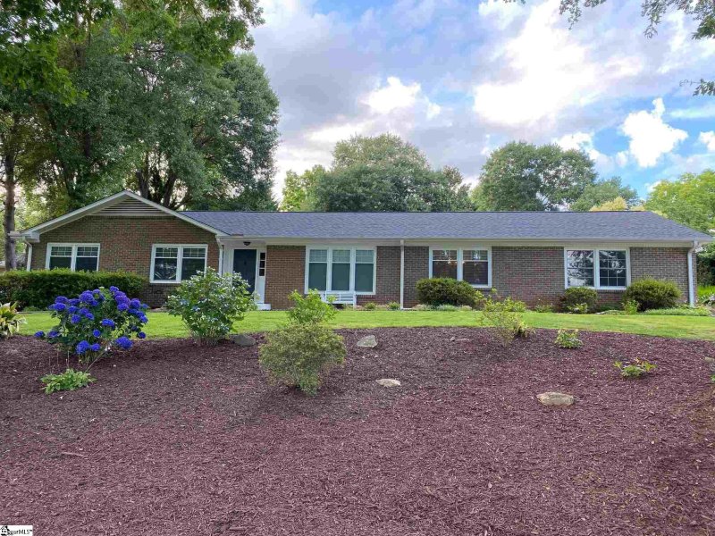 Property image 2 at 516 Imperial Drive, Greenville, SC 29615