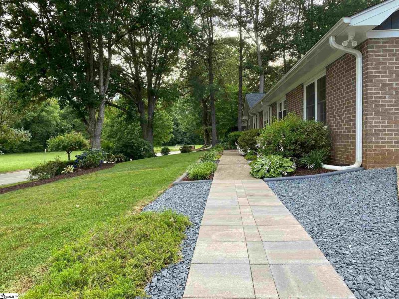 Property image 3 at 516 Imperial Drive, Greenville, SC 29615