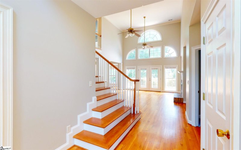 Property image 2 at 209 Chetsworth Lane, Greenville, SC 29607