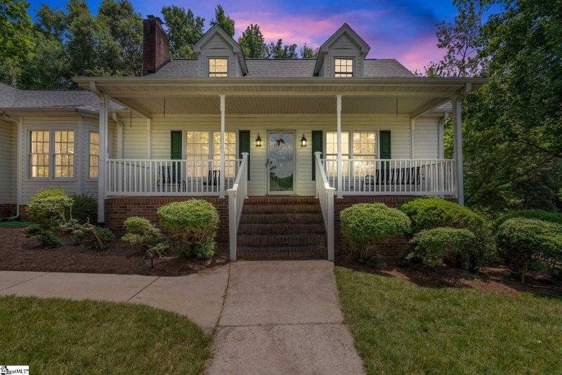 Property image 3 at 107 Highmount Drive, Greer, SC 29651