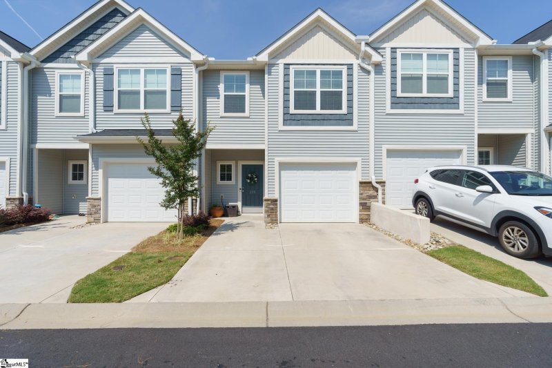 206 Button Willow Street