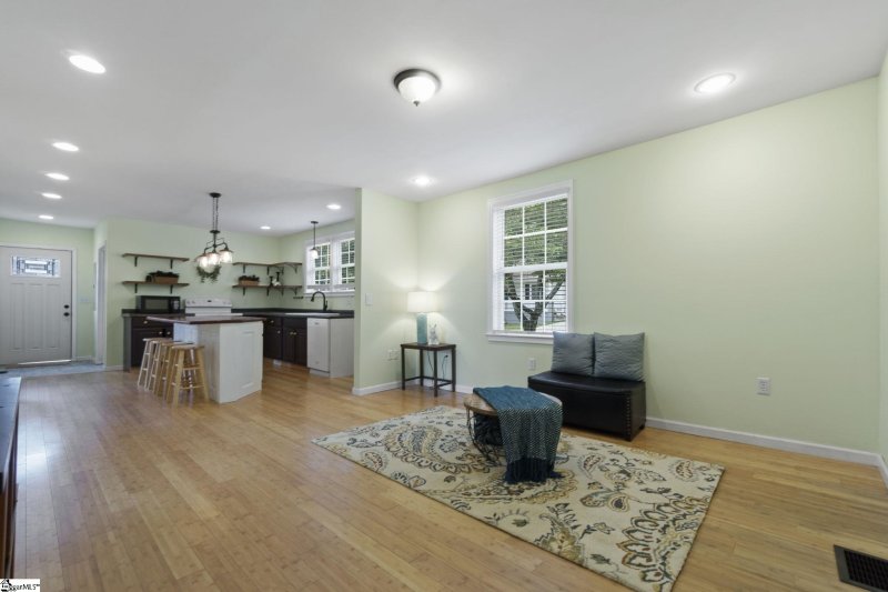 Property image 4 of 305 Church Street in Arial Mill, Easley, SC 29640