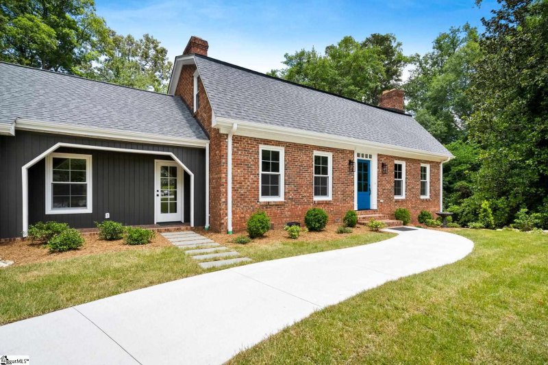 Property image 2 at 106 Ramblewood Lane, Greenville, SC 29615