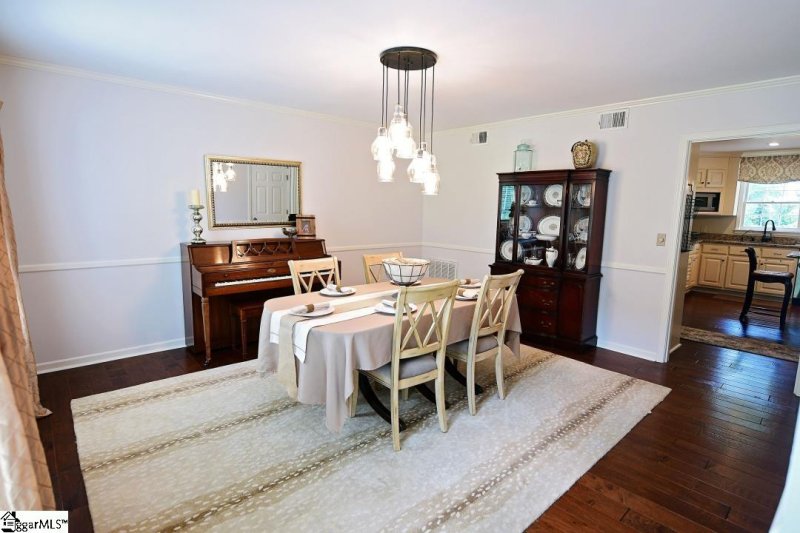 Property image 2 at 109 Hewitt Road, Fountain Inn, SC 29644