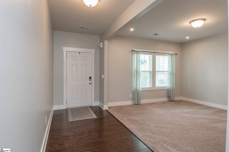 Property image 4 at 34 Larson Drive, Simpsonville, SC 29681