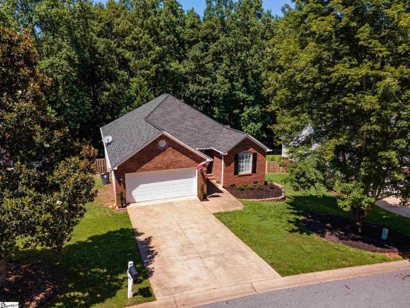 Property image 2 at 229 Riverrun Drive, Spartanburg, SC 29303