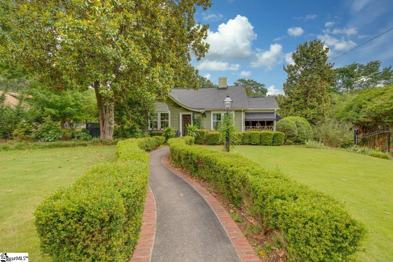 Property image 4 at 406 N B Street, Easley, SC 29640