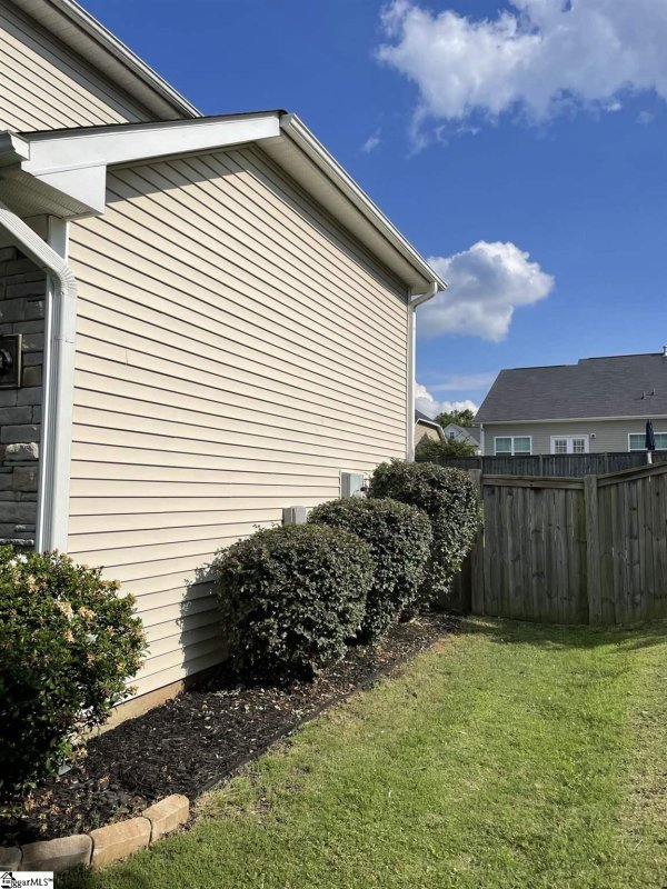 Property image 3 at 18 Heatherfield Drive, Simpsonville, SC 29680