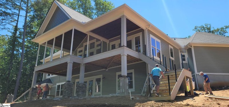Property image 3 at 604 W Pine Court, Seneca, SC 29672