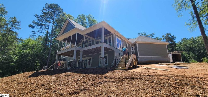 Property image 4 at 604 W Pine Court, Seneca, SC 29672