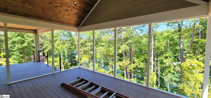Property image 5 at 604 W Pine Court, Seneca, SC 29672