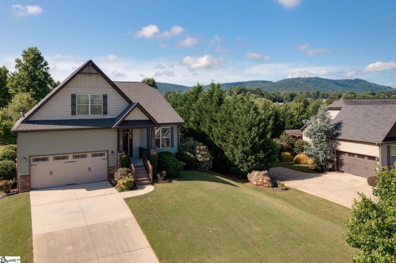 Property image 3 at 709 Ravel Court, Travelers Rest, SC 29690