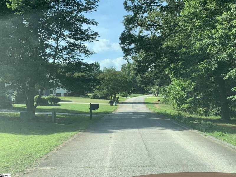 Property image 2 at 135 Fleetwood Drive, Liberty, SC 29657-9593