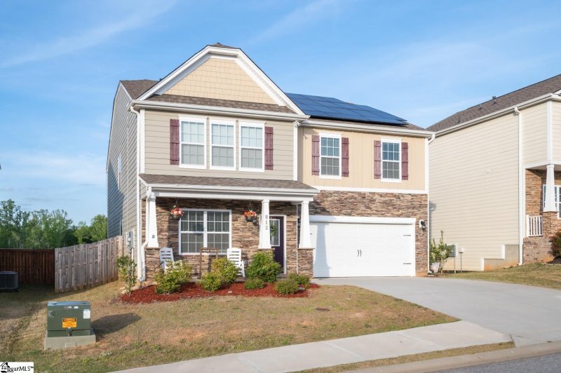 Property image 3 at 812 Liberty Walk Lane, Simpsonville, SC 29681