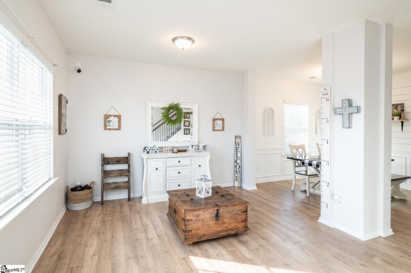 Property image 5 at 812 Liberty Walk Lane, Simpsonville, SC 29681