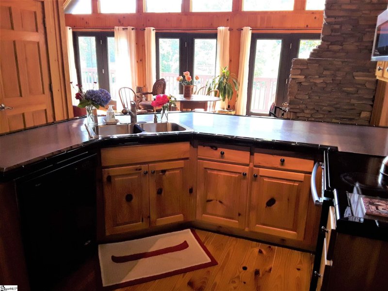 Property image 5 at 101 Woodmere Drive, Pickens, SC 29671