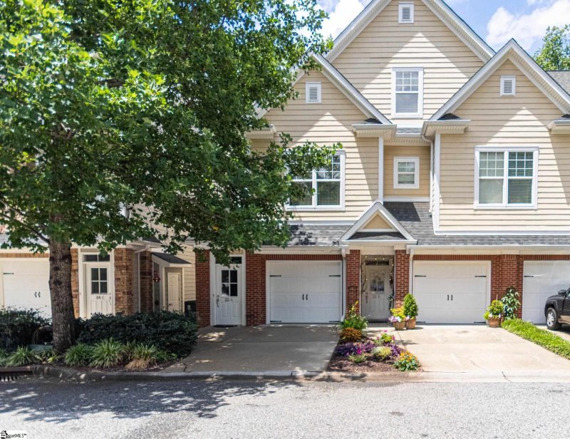 Property image 2 at 22 EDGE Court, Greenville, SC 29609