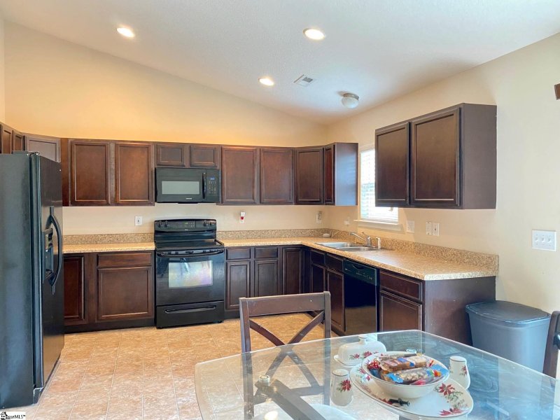 Property image 2 at 104 Redstem Drive, Simpsonville, SC 29681-3885