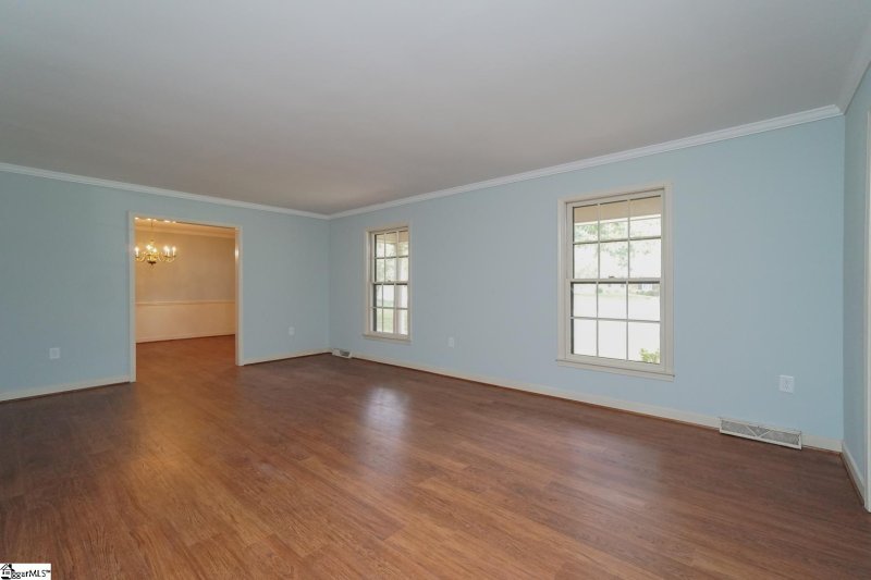 Property image 5 at 322 Hillsborough Drive, Greenville, SC 29615