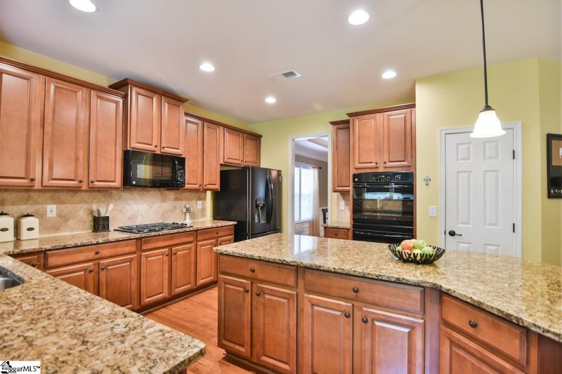 Property image 3 at 12 Glengrove Drive, Simpsonville, SC 29681