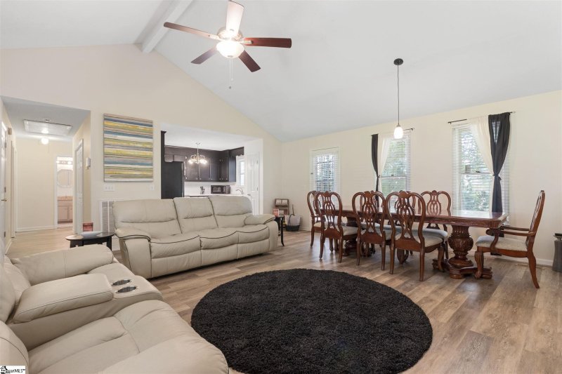 Property image 5 at 4 Miracle Drive, Greenville, SC 29605