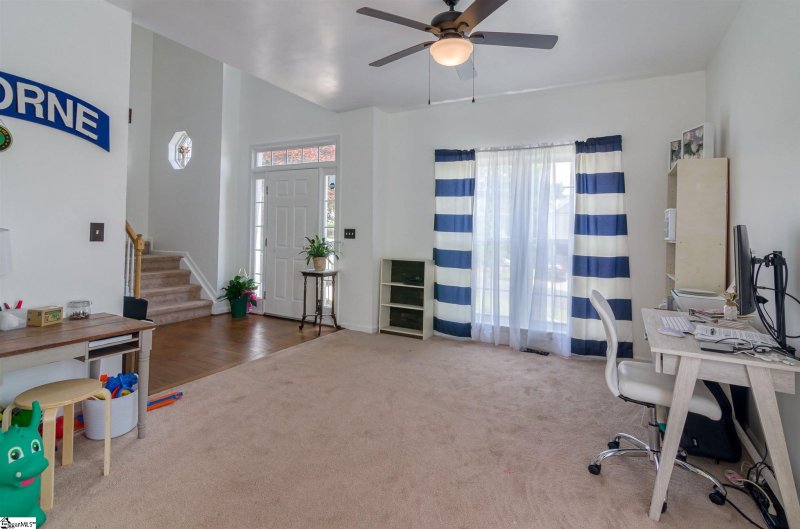 Property image 4 at 104 Shearbrook Drive, Mauldin, SC 29622