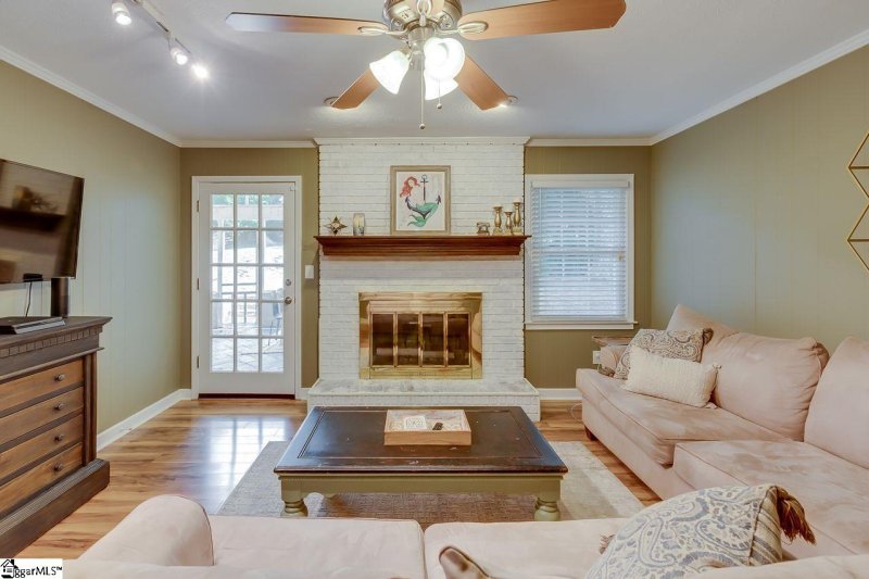 Property image 3 at 5 Dawnwood Drive, Greenville, SC 29615