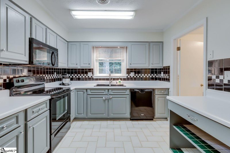 Property image 5 at 5 Dawnwood Drive, Greenville, SC 29615