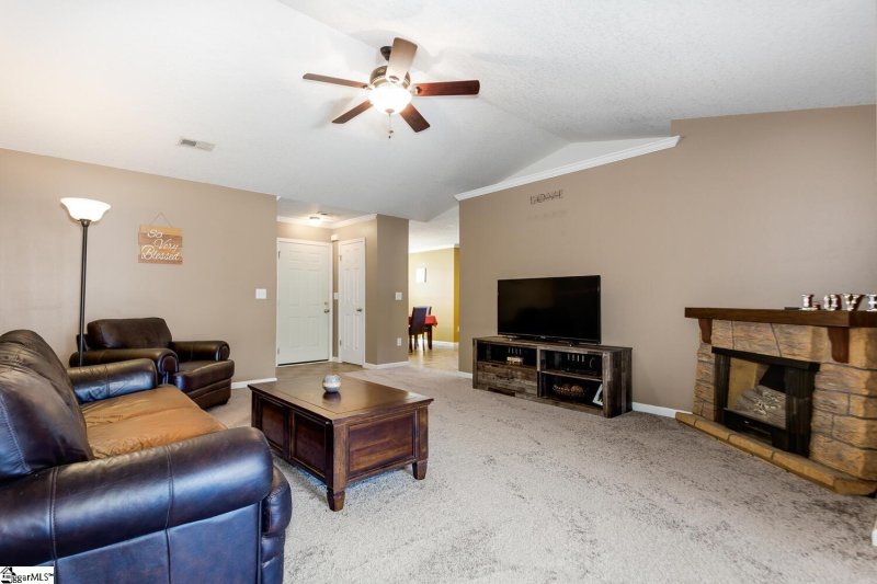 Property image 3 at 1 Heatherfield Drive, Simpsonville, SC 29680