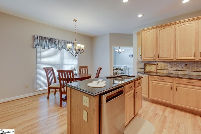 Property image 4 at 140 Leonora Drive, Moore, SC 29369-8934